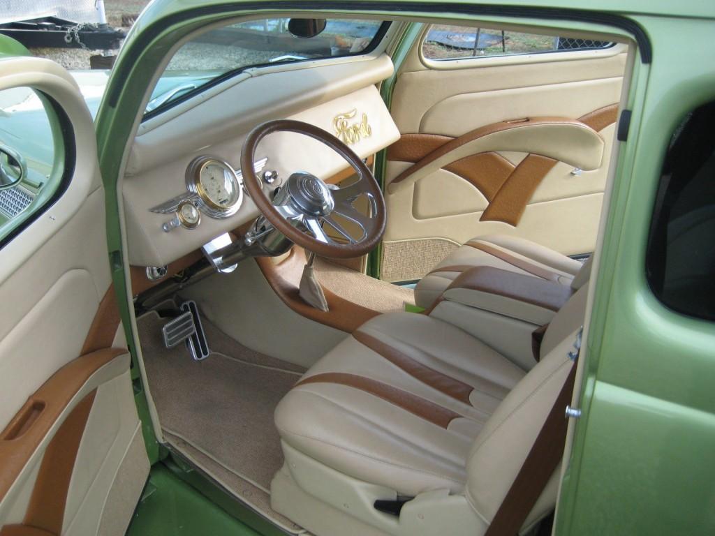 1937 Ford 2 DR Custom Slantback