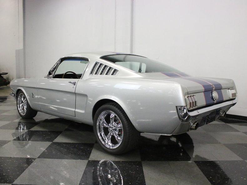 resto mod 1965 Ford Mustang custom