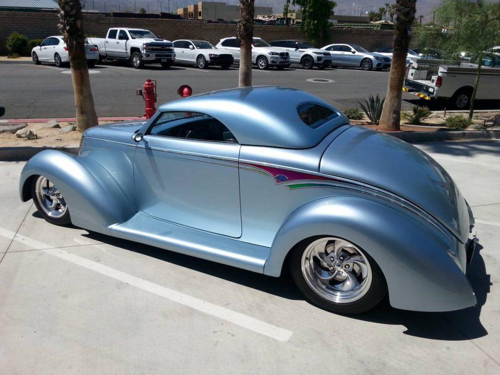 street rod 1937 Ford Coupe Deluxe convertible custom