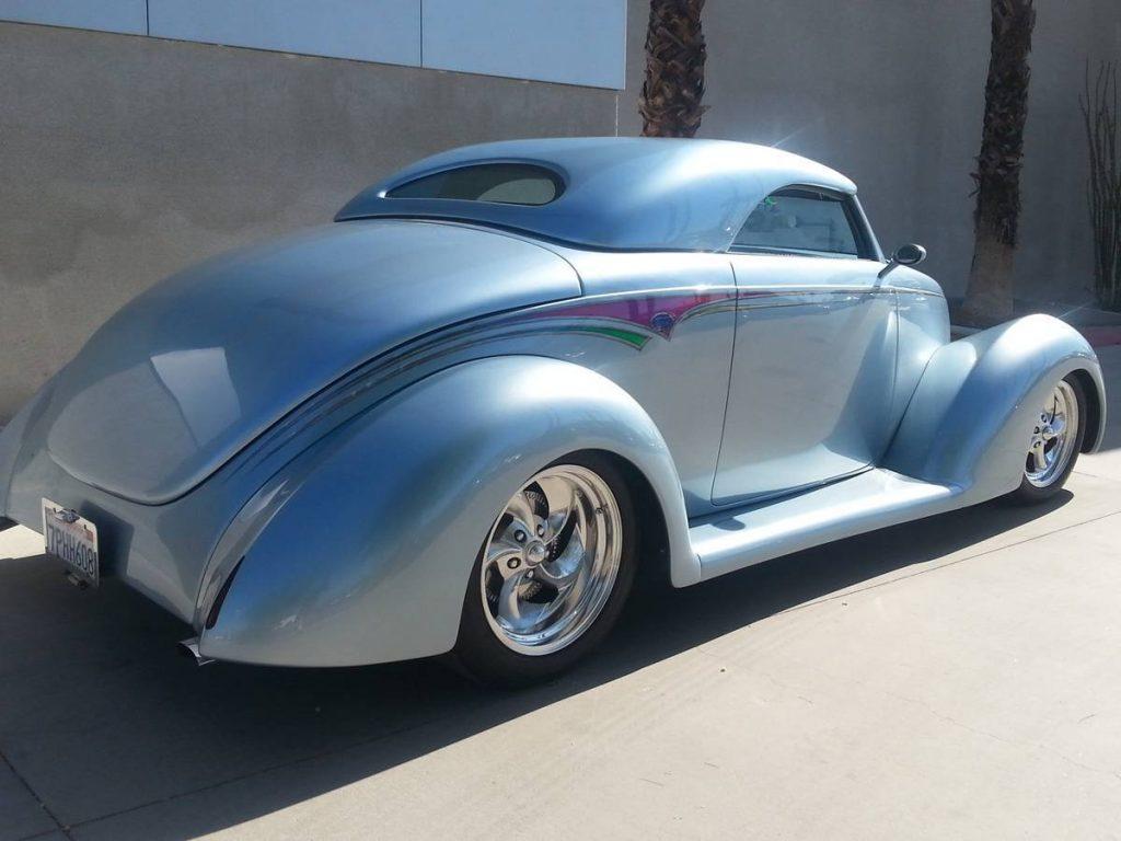 street rod 1937 Ford Coupe Deluxe convertible custom