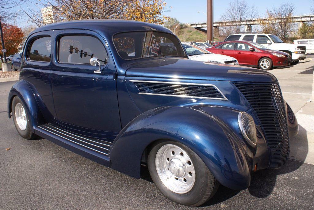 well modifieed 1937 Ford 2 Door Sedan Standard custom