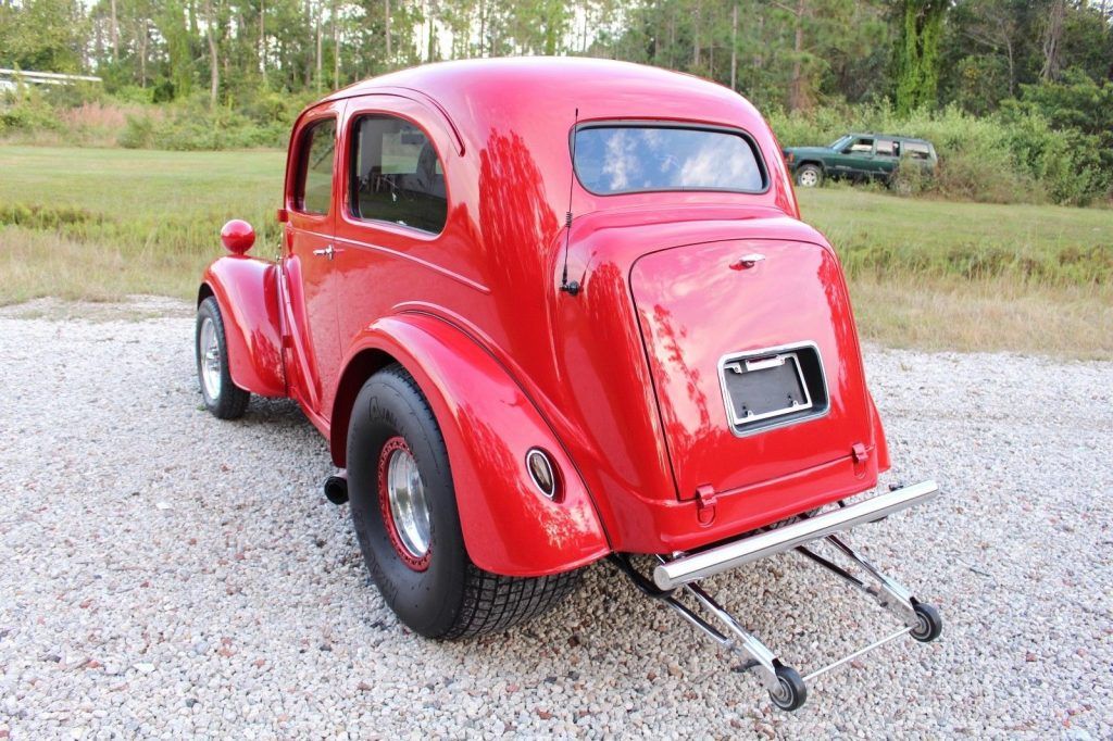 little beast 1949 Ford Anglia custom