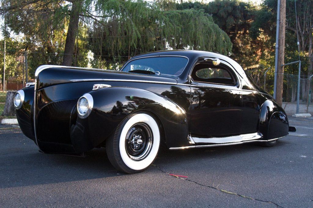 nicely modified 1941 Lincoln Zephyr custom