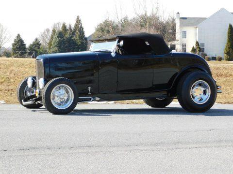 Beautiful 1932 Ford Roadster custom for sale