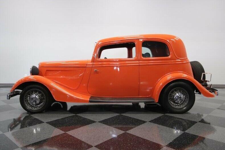 well maintained 1933 Ford 5 Window Vicky custom