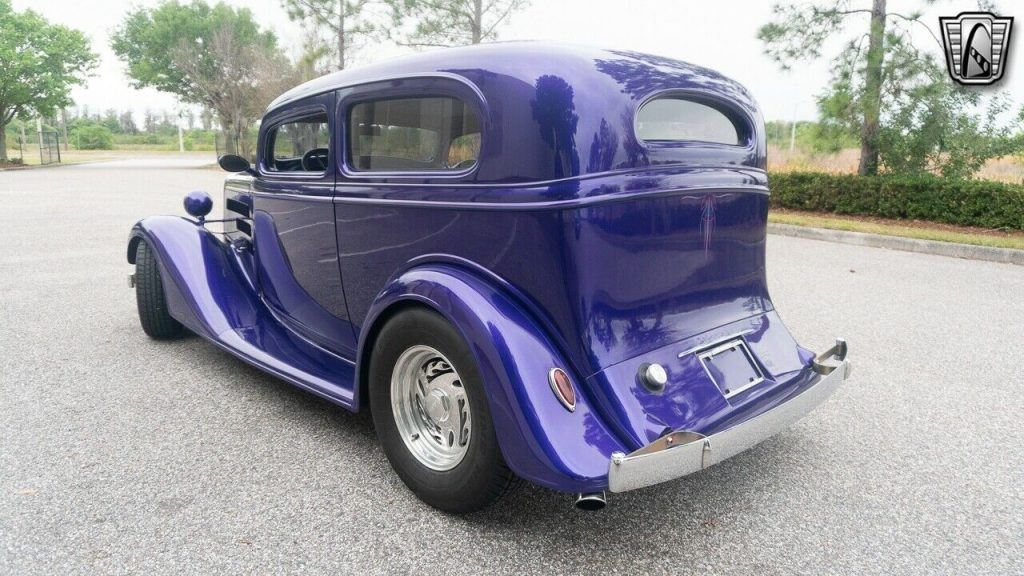 1934 Chevrolet Two Door Sedan custom [real head turner]