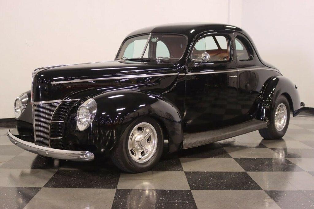 1940 Ford Deluxe Coupe custom [no radical modifications]