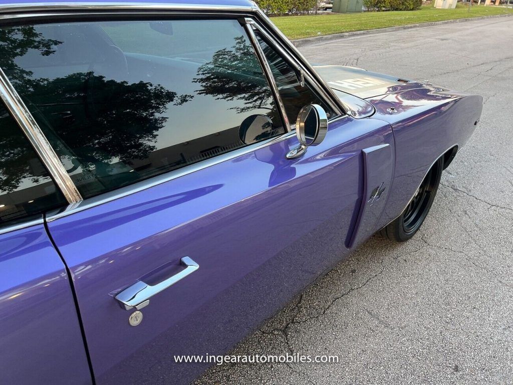 1970 Dodge Charger 426cid Hemi Air Conditioning Headed to Mecum