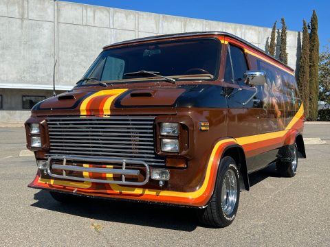 1977 Chevy Custom CA Survivor Time Capsule Show Van / Camper for sale