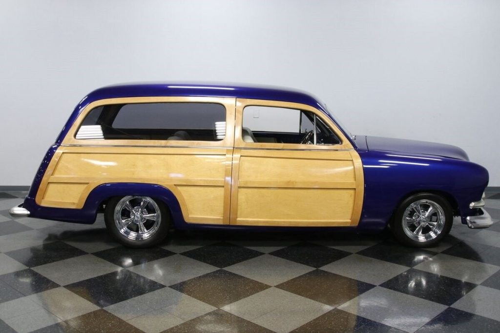 1949 Ford Deluxe Woody custom [surfers dream]