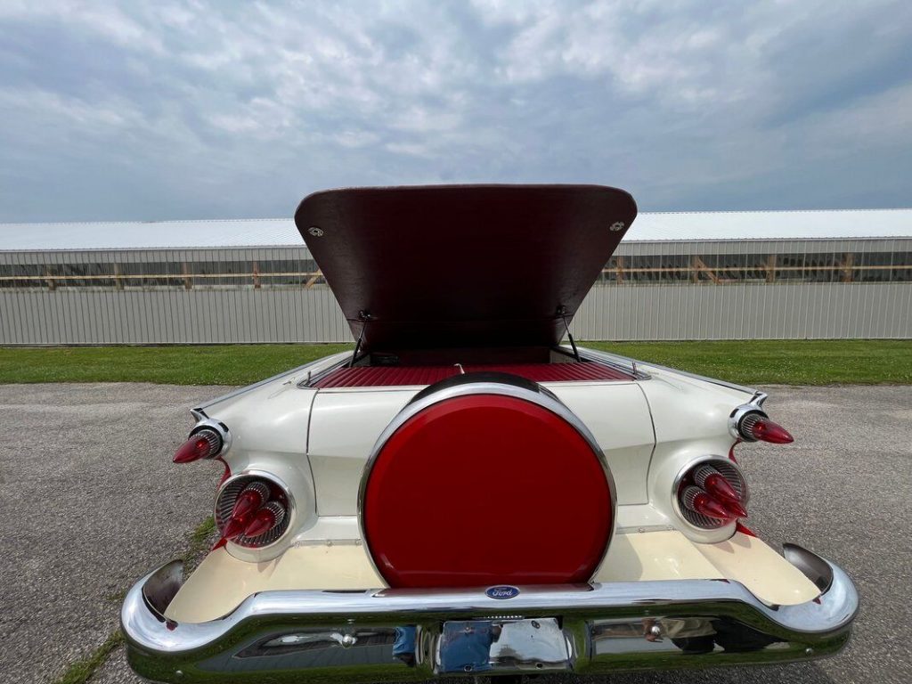 1959 Ford Ranchero custom [head turner]
